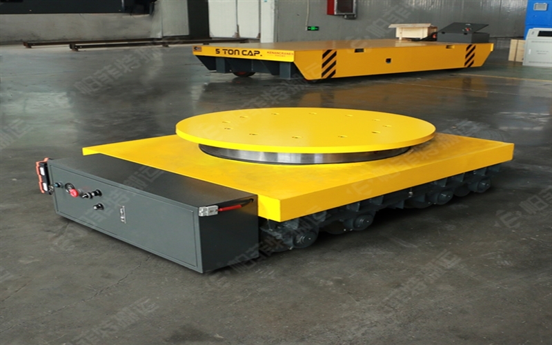 電動平板車可以承載多重的貨物